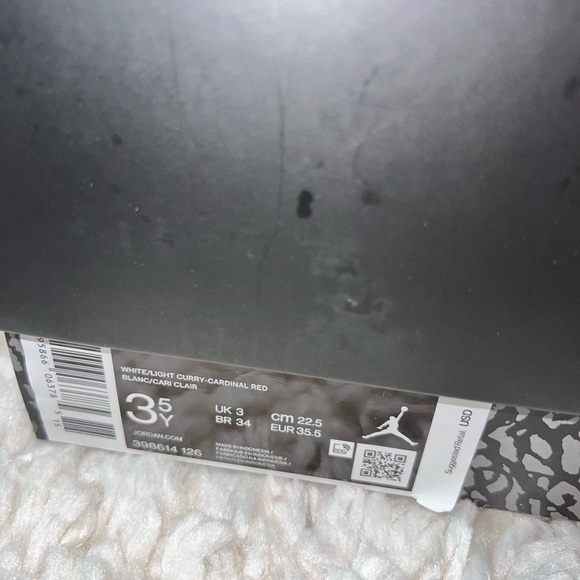 Air Jordan 3 ‘Cardinal Red’ Boys Sneakers - Picture 9 of 10